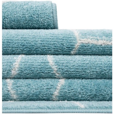 Tapete Enrejado Geométrico en Azul Claro